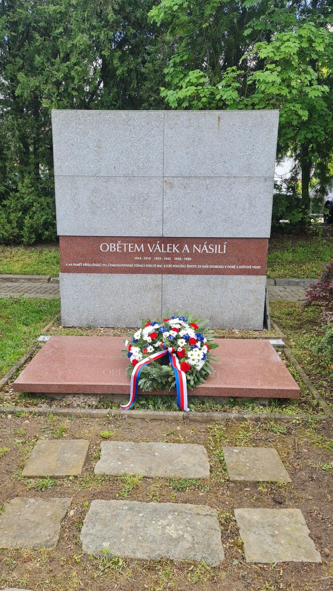 Foto k Pomník obětem válek a násilí na Wainerově náměstí 1